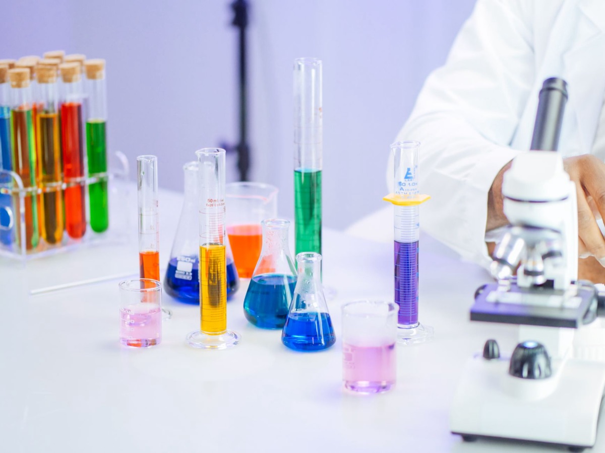 Lab analyzing herbal components