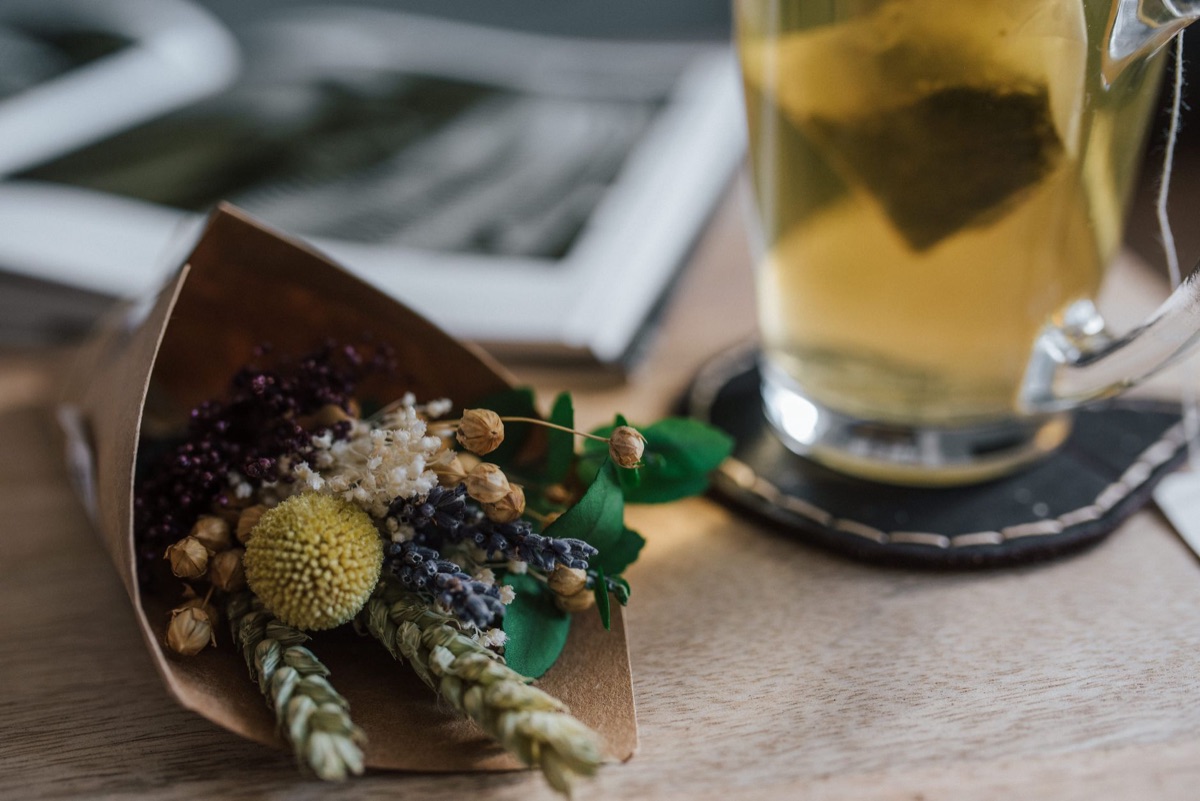sacola de chá herbal moderno